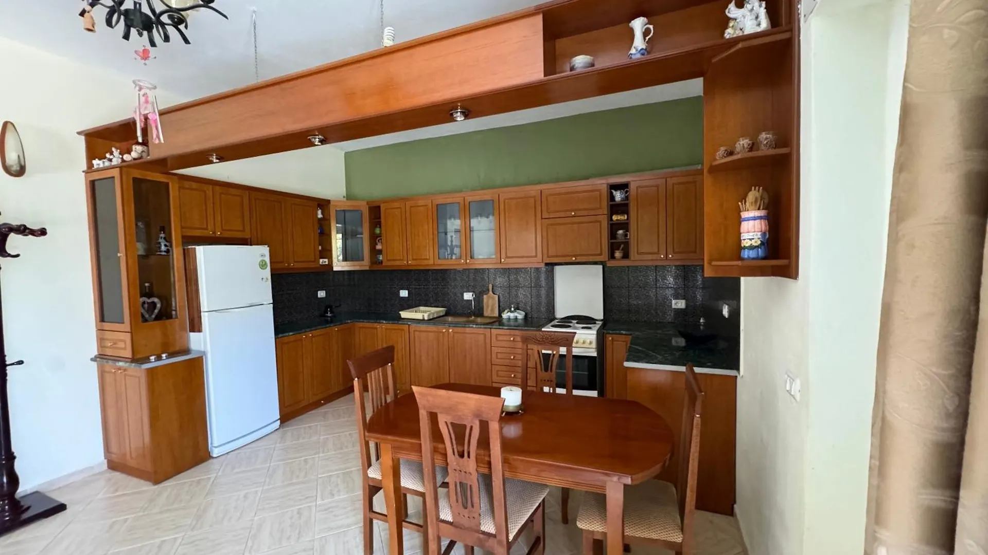 Angels Rooms Ksamil Guest house