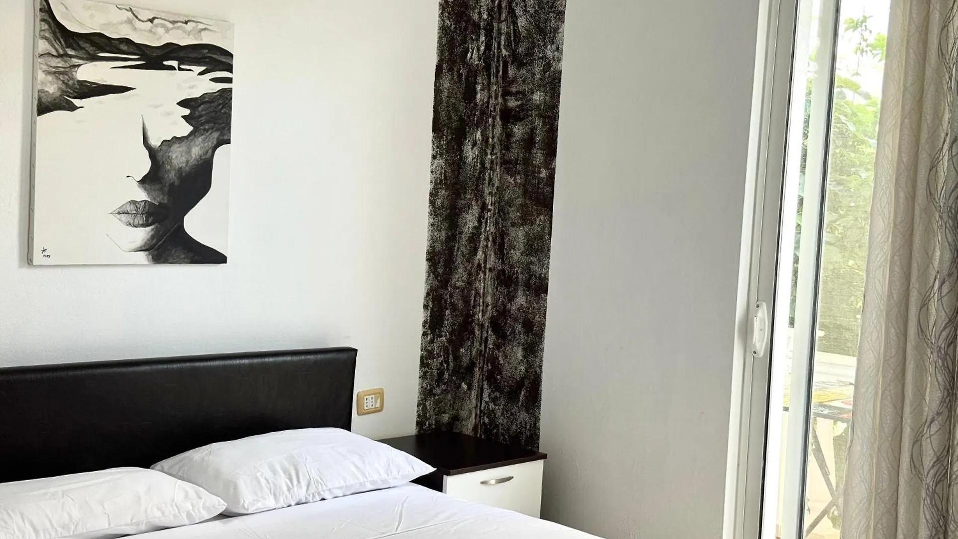 Angels Rooms Εξαμίλιο