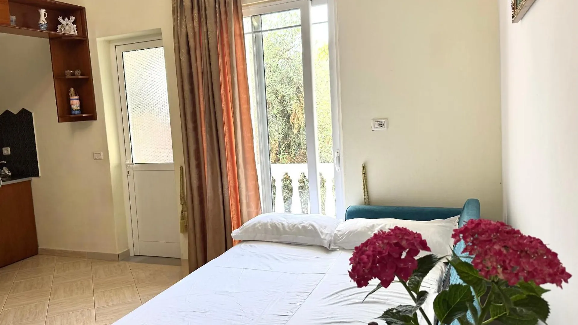 Πανσιόν Angels Rooms Εξαμίλιο